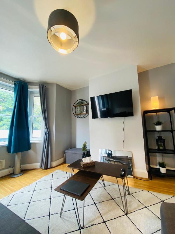 Medway Getaway - 3 Bed Home With Luxury Bathroom Chatham  Esterno foto