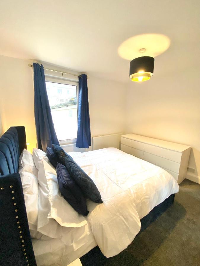 Medway Getaway - 3 Bed Home With Luxury Bathroom Chatham  Esterno foto