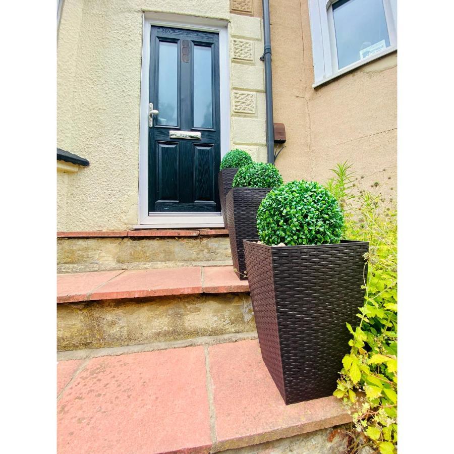 Medway Getaway - 3 Bed Home With Luxury Bathroom Chatham  Esterno foto
